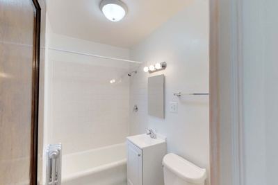 Studio for rent — 4451-59 Greenwood Ave #6314001, Chicago 2