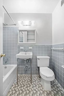 Studio for rent — 43-70 Kissena Blvd, Flushing 2