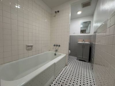 1 BR for rent — 914 Pierce Ave #B, Bronx 7