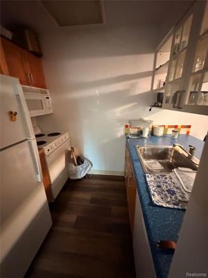 1 BR for rent — 2319 Packard St, Ann Arbor 4