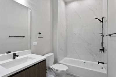 3 BR for rent — 2505 W Farragut Ave #510, Chicago 4