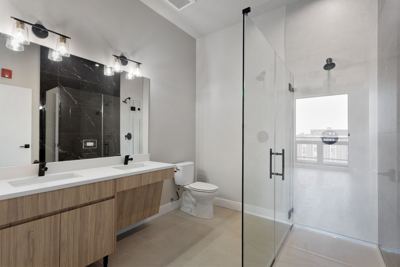 3 BR for rent — 2505 W Farragut Ave #510, Chicago 6