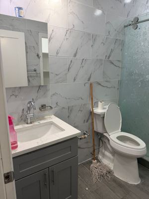 3 BR for rent — 1624 University Ave #2A, Bronx 1