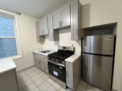 1 BR for rent — 3038 S Canal St #1BF, Chicago 5