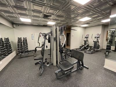 1 BR for rent — 4607-13 N Sheridan Rd, Chicago 6