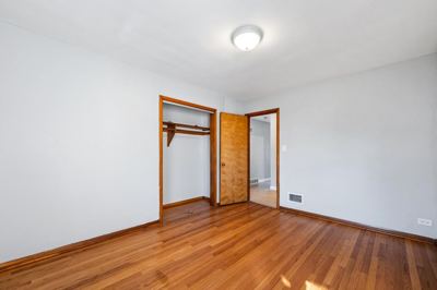 3 BR for rent — 5861 N Nagle Ave #1, Chicago 6