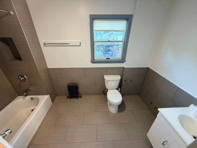3 BR for rent — 5-20 124th St #2F, College Pt 6