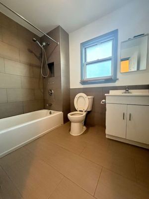 3 BR for rent — 5-20 124th St #2F, College Pt 7