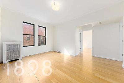 3 BR for rent — 2908 31st Ave APT E14, Astoria 2