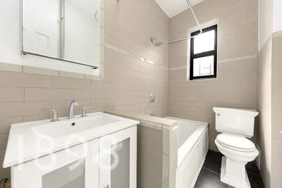 3 BR for rent — 2908 31st Ave APT E14, Astoria 7