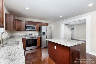 3 BR for rent — 2 Maple Village Ct, Ann Arbor 5