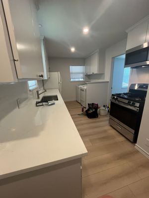 2 BR for rent — 1901 W 38th St, Austin 7