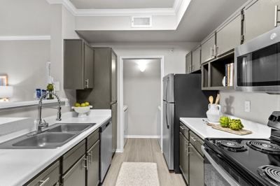 1 BR for rent — 12113 Metric Blvd, Austin 6