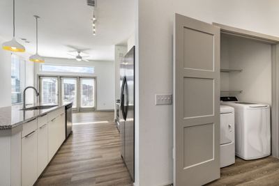 Studio for rent — 1700 Willow Creek Dr, Austin 5