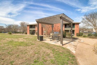 Studio for rent — 2250 Ridgepoint Dr, Austin 8
