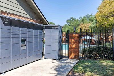 Studio for rent — 2250 Ridgepoint Dr, Austin 6