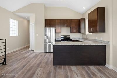 3 BR for rent — 2855 W Arthington St, Chicago 1