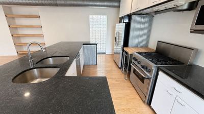 2 BR for rent — 1945 W Thomas St #2, Chicago 3