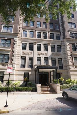 Studio for rent — 422-24 W Melrose St, Chicago 4