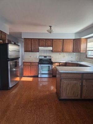 3 BR for rent — 8647 W Catherine Ave #2, Chicago 7