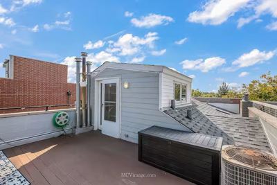 2 BR for rent — 3511 N Seminary Ave #2, Chicago 4