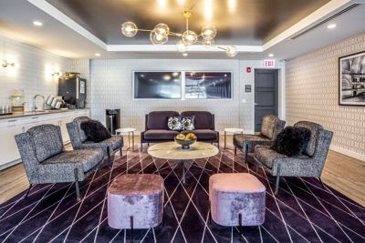 Studio for rent — 811 W Agatite Ave, Chicago 5