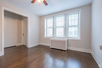 1 BR for rent — 1310 E Hyde Park Blvd, Chicago 8
