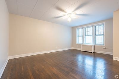 1 BR for rent — 1310 E Hyde Park Blvd, Chicago 6