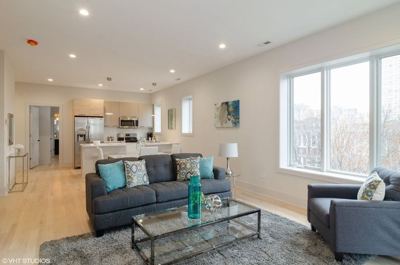 2 BR for rent — 839 W Agatite Ave APT 101, Chicago 5