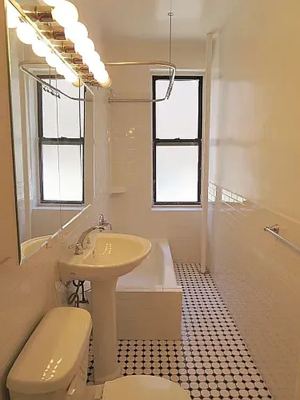 Studio for rent — 4816 46th St APT A1, Woodside 5