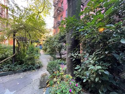 Studio for rent — 60 W 8th St APT 1E, New York 7