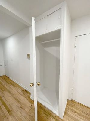 Studio for rent — 60 W 8th St APT 1E, New York 4