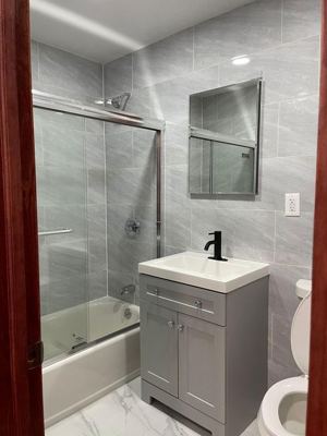 4 BR for rent — 1919 74th St Unit 2, Brooklyn 8
