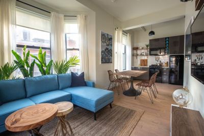 Studio for rent — 108 W Chicago Ave, Chicago 4