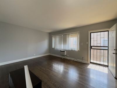 1 BR for rent — 6947 S Jeffery Blvd APT 3J, Chicago 2