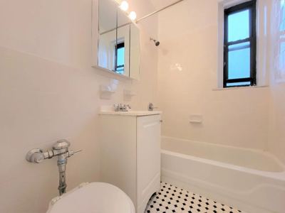 Studio for rent — 25-23 31st Ave, Astoria 4