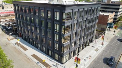 Studio for rent — 1131 W Winona St, Chicago 1