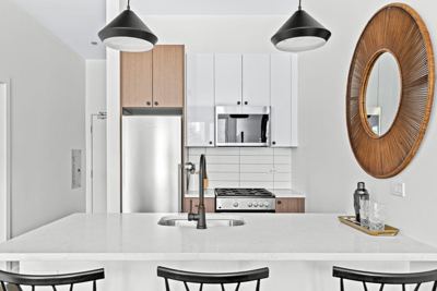 Studio for rent — 1131 W Winona St, Chicago 6