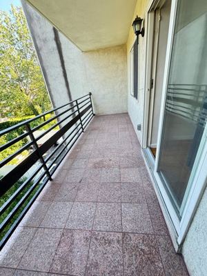 2 BR for rent — 114-67 Taipei Ct Floor 2, College Pt 6