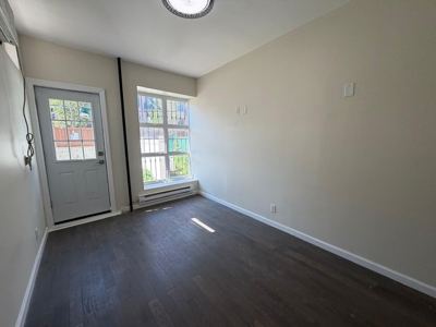 2 BR for rent — 31-80 38th St #1A, Astoria 3