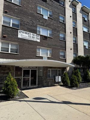 Studio for rent — 123 N Central Ave APT 404, Chicago 1