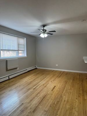 Studio for rent — 123 N Central Ave APT 404, Chicago 6