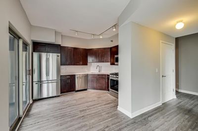 3 BR for rent — 1003-157 N Halsted St, Chicago 2