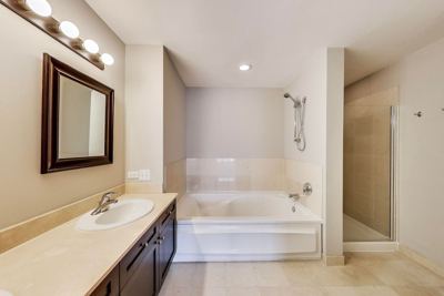 3 BR for rent — 1003-157 N Halsted St, Chicago 7