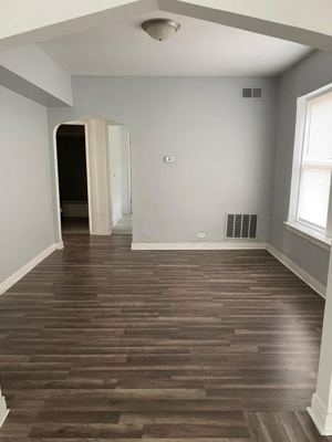 1 BR for rent — 7924 S Kingston Ave #G, Chicago 4