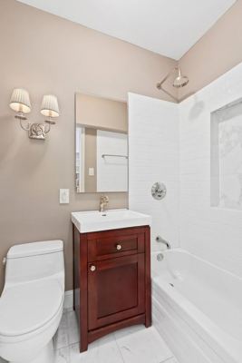Studio for rent — 20 Bethune St APT 2B, New York 4