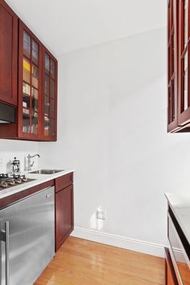 Studio for rent — 20 Bethune St APT 2B, New York 3