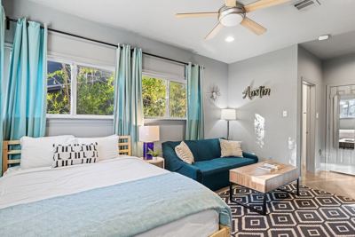 Studio for rent — 2111 Travis Heights Blvd, Austin 1