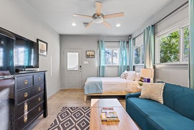 Studio for rent — 2111 Travis Heights Blvd, Austin 2