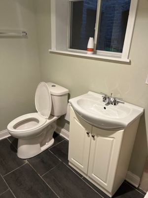3 BR for rent — 3623 W Grenshaw St, Chicago 4